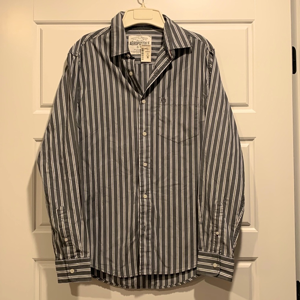 Aeropostal mens small dress shirt striped
